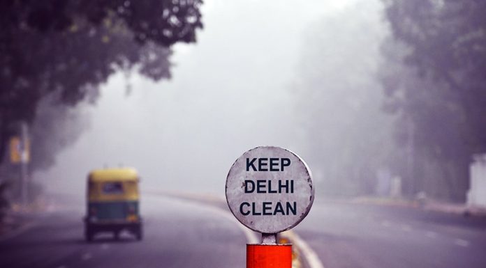 Delhi gasps under 'eye-burning' smog amid worst pollution crisis