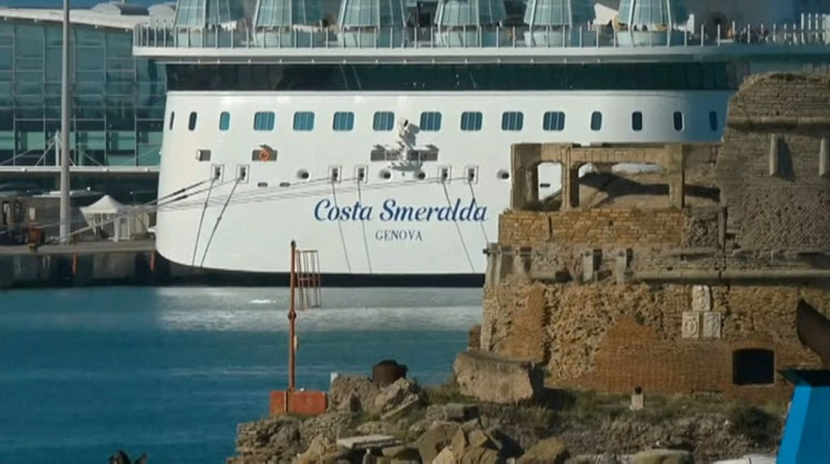 Coronavirus: 6,000 tourists in lockdown on Italian cruise ship