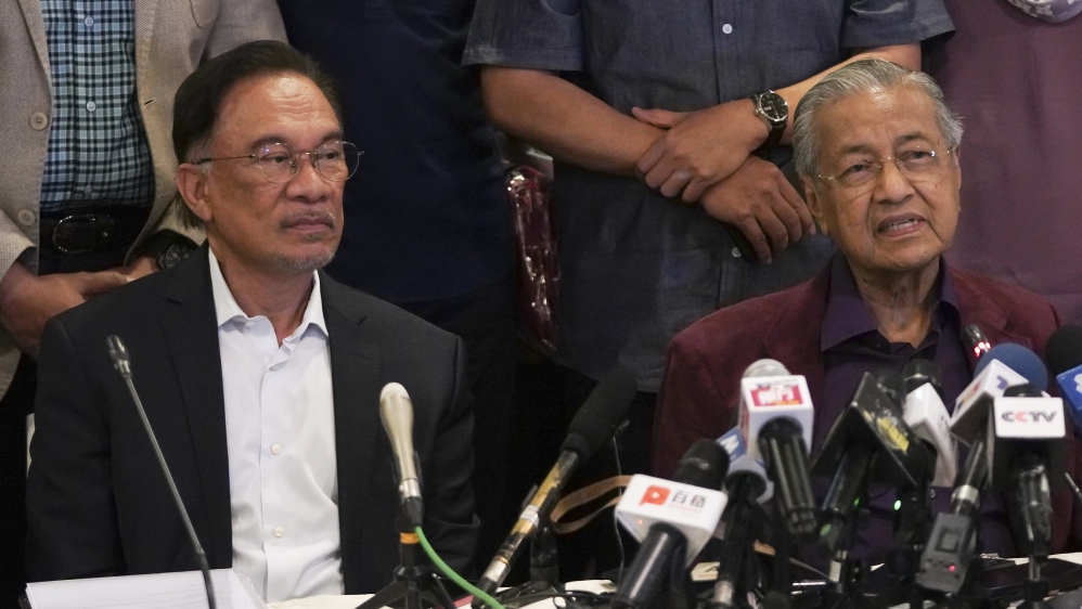 Malaysia's Mahathir secures Anwar's support to return as PM