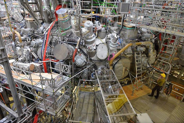 Cutting-Edge W7-X Nuclear Fusion Device Overcomes Obstacles