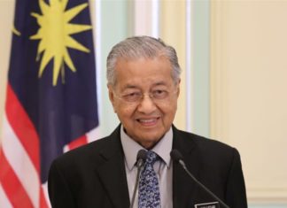 Malaysia's Mahathir submits resignation to king