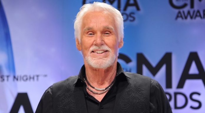 Legendary country singer Kenny Rogers dies at 81
