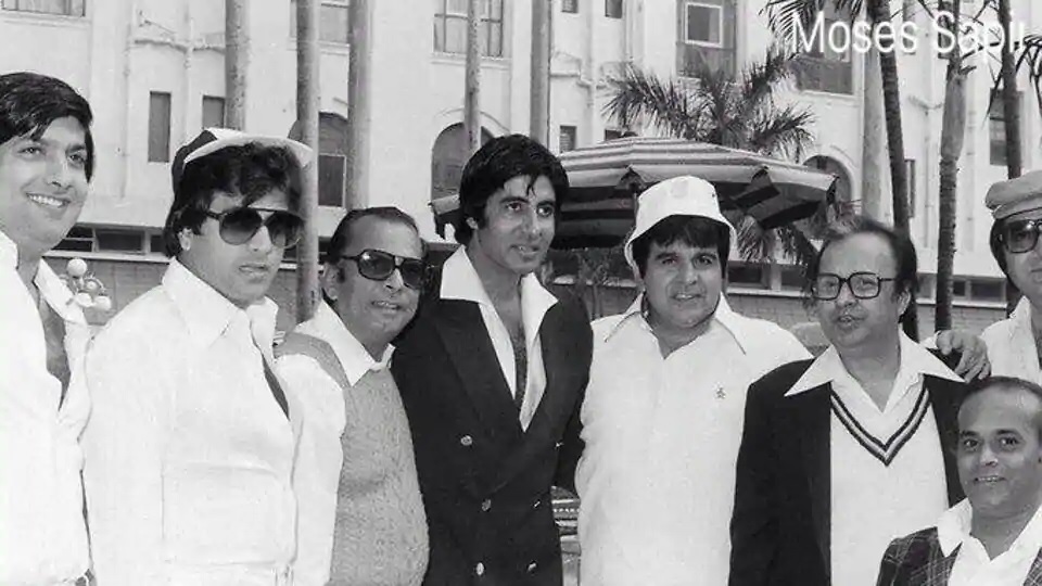 Amitabh Bachchan shares throwback pic with Hindi and Bengali actors, asks fans to name them. See pic