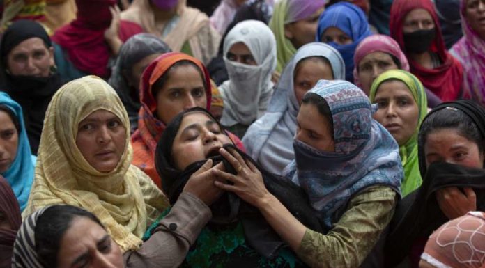 Soldiers kill man in Kashmir, triggering anti-India clashes
