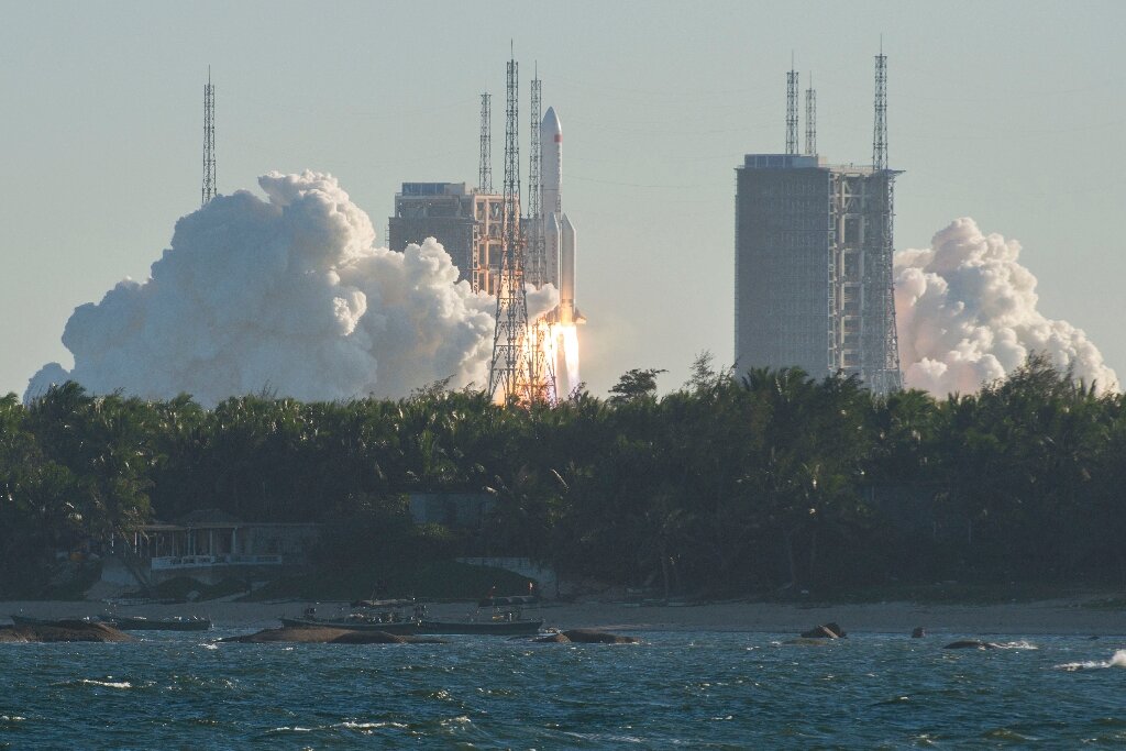 China's Space Test Hits Snag With Capsule 'Anomaly'