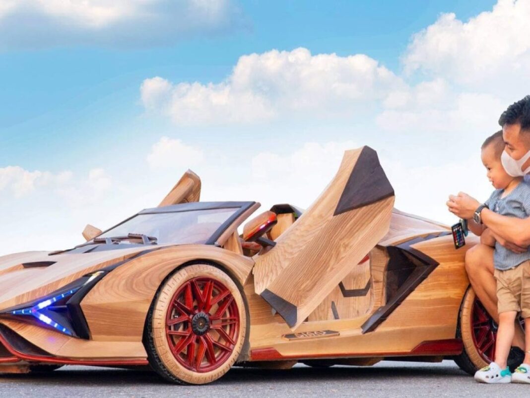 This Father Built a Wooden Electric Lamborghini for His Son. It Looks Original and Runs Just Fine