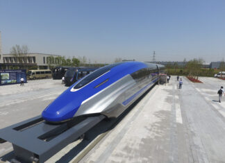 China Unveils New Maglev Train That 'Levitates' Above the Track, Has Top Speed of 600kmph