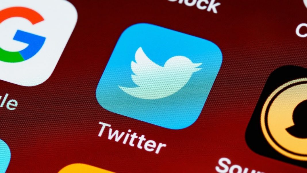 Twitter Now Lets Users Log In/ Sign Up via Google Account, Apple ID